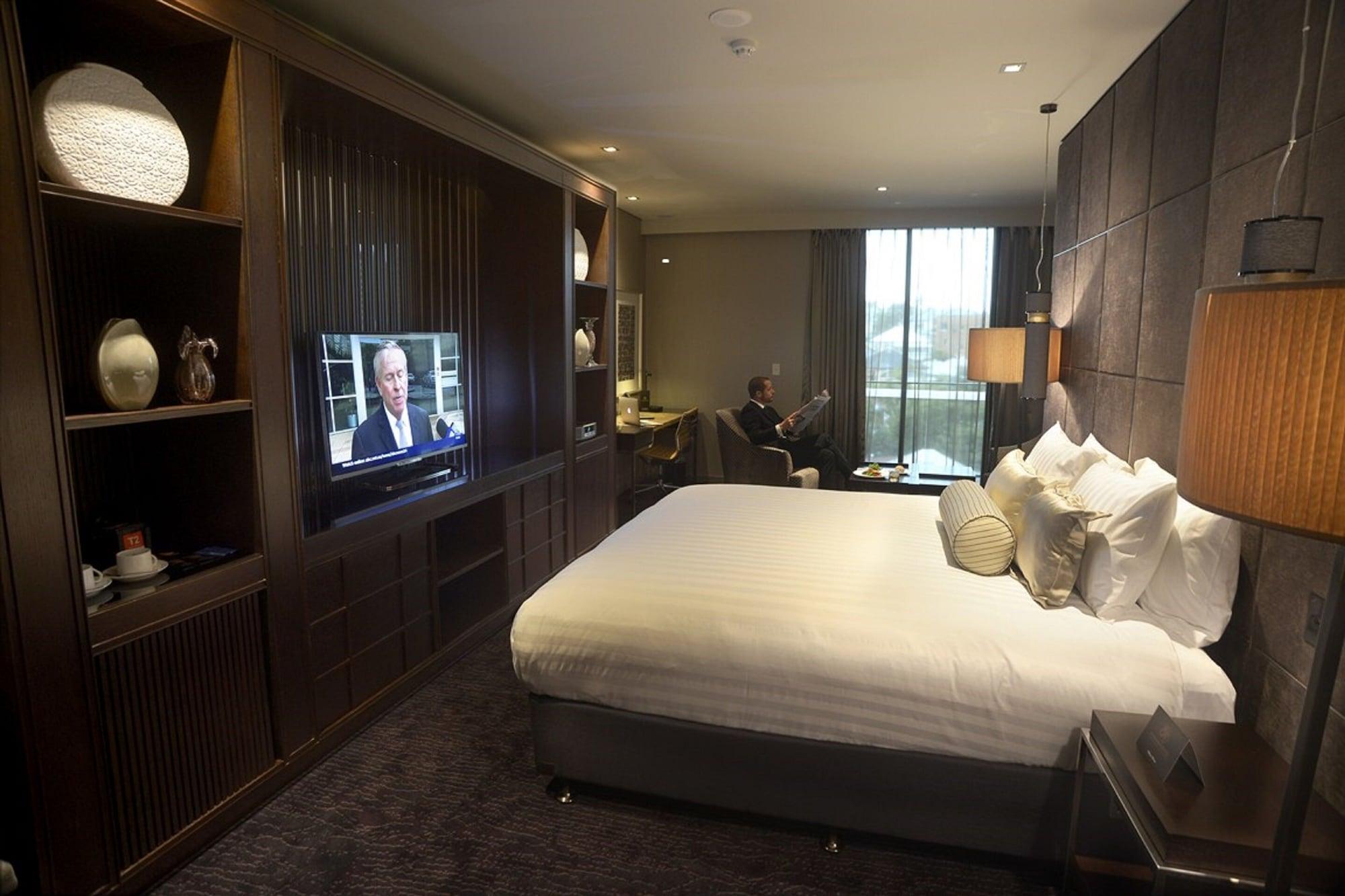 Gambaro Hotel Brisbane Buitenkant foto A room at the hotel