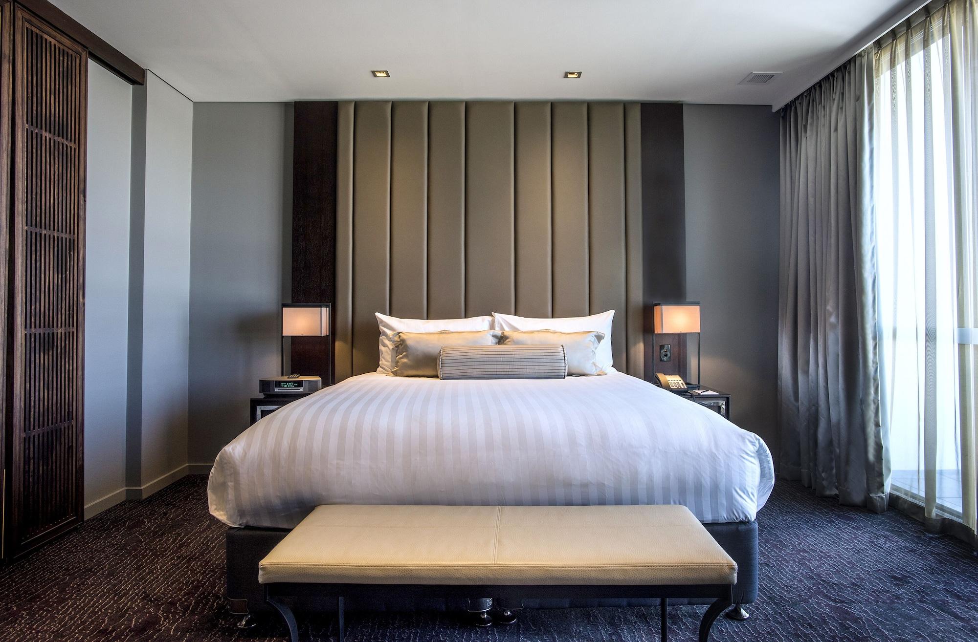 Gambaro Hotel Brisbane Buitenkant foto A bedroom at the hotel